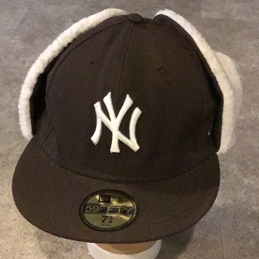 NY Yankees winter baseball cap hat ear flaps